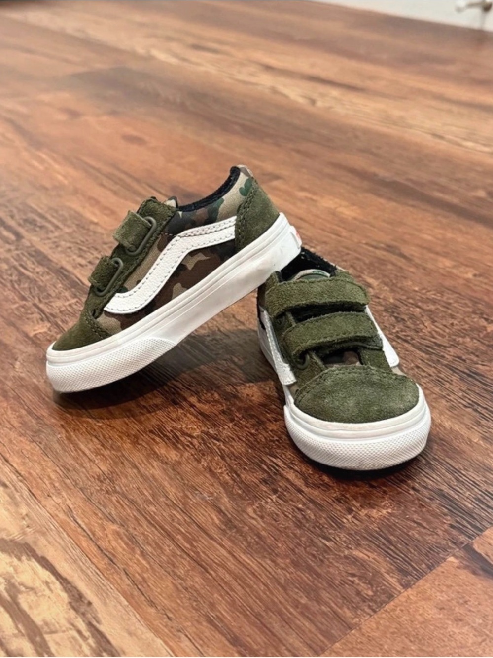 Toddler Camo Vans - size 5